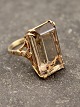 Middelfart 
Antik presents: 
14 carat 
gold ring size 
60 with topaz