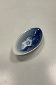Danam Antik 
presents: 
Bing and 
Grondahl 
Christmas Rose 
Oval dish No. 
232