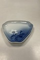 Danam Antik 
presents: 
Bing and 
Grondahl 
Seagull with 
Gold Plate de 
Mange Tray No 
361/52D
