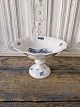 Karstens Antik 
presents: 
Royal 
Copenhagen Blue 
Flower bowl no. 
8531