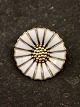 Middelfart 
Antik presents: 
A 
Michelsen 
sterling silver 
daisy brooch