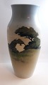 Lundin Antique 
presents: 
Royal 
Copenhagen. 
Porcelain vase 
with farmhouse. 
Model 2600/137. 
Height 32 cm. 
(1 quality)