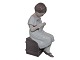 Antik K 
presents: 
Bing & 
Grondahl 
figurine
Girl knitting