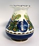 Lundin Antique 
presents: 
Aluminia. 
Faience vase. 
Model 223 / 
311. Height 15 
cm.