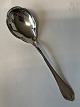 Antik Huset 
presents: 
Frederiksborg 
jam spoon in 
silver
Length 14.4 
cm.
