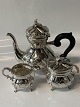 Antik Huset 
presents: 
Mocha set 
in sterling 
silver 3 
pieces.
Designed by: 
Axel Salomunsen