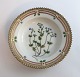 Lundin Antique 
presents: 
Royal 
Copenhagen. 
Flora Danica. 
Small deep 
serving plate. 
Model 601 
(3590). 
Diameter ...