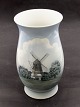 Middelfart 
Antik presents: 
B&G vase 
with mill no. 
715/5440