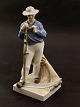 Middelfart 
Antik presents: 
Royal 
Copenhagen. 
farmer no. 685