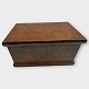 Moster Olga - 
Antik og Design 
presents: 
Wooden box
with intarsia
DKK 300