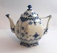 Lundin Antique 
presents: 
Royal 
Copenhagen. 
Blue Fluted, 
Full lace. 
Royal 
Copenhagen. 
Teapot. Model 
1117. Height 
...