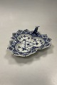 Danam Antik 
presents: 
Royal 
Copenhagen Blue 
Fluted Full 
Lace Cake Dish 
No 1077