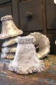 K&Co. presents: 
6 pcs. 
small old 
vintage 
lampshades from 
the 40s for 
chandelier in 
fabric with 
tulle and lace 
...