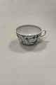 Danam Antik 
presents: 
Royal 
Copenhagen Blue 
Fluted Plain 
Tea Cup No 465