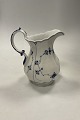 Danam Antik 
presents: 
Royal 
Copenhagen Blue 
Fluted Plain 
Large Pitcher 
No. 427