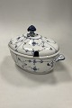 Danam Antik 
presents: 
Royal 
Copenhagen Blue 
Fluted Plain 
Tureen No 214