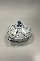 Danam Antik 
presents: 
Royal 
Copenhagen Blue 
Fluted Plain 
Round Tureen 
No. 309