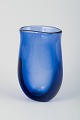 L'Art presents: 
Per Lütken 
for Holmegaard.
Art glass vase 
in blue.