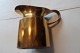 ViKaLi 
presents: 
A 
beautiful jug, 
made in massive 
brass
H: 10,5cm
Diam.: 8,5 cm
Weight: 325 
gram
In a good ...
