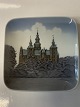 Antik Huset 
presents: 
Royal 
Copenhagen 
Square Asia, 
Rosenborg 
Castle.
Deco. No. 2959