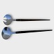 Moster Olga - 
Antik og Design 
presents: 
Salad 
cutlery
Teak wood / 
steel
DKK 150
