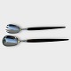 Moster Olga - 
Antik og Design 
presents: 
Norway
Salad cutlery
Teak / steel
DKK 150