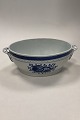 Danam Antik 
presents: 
Royal 
Copenhagen Blue 
Tranquebar Oval 
Tureen No. 920