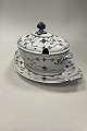 Danam Antik 
presents: 
Royal 
Copenhagen Blue 
Fluted Plain 
Tureen No 214 
with tray No. 
217