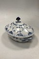 Danam Antik 
presents: 
Royal 
Copenhagen Blue 
Fluted Full 
Lace Oval 
Lidded Dish No 
1129 with 622 
lid
