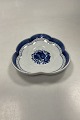 Danam Antik 
presents: 
Royal 
Copenhagen Blue 
Tranquebar Leaf 
Shaped Bowl No. 
924 / 357
