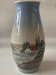 Antik Huset 
presents: 
Bing & 
Grondahl Vase, 
Motif house and 
road in 
landscape.
Dec. No. 
602-5249.
