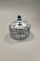 Danam Antik 
presents: 

Royal 
Copenhagen 
Musselmalet 
Riflet 
Bonbonnieire 
No. 176 / 177