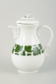 L'Art presents: 
Meissen, 
coffee pot with 
lid, Vine-Leaf 
Pattern, 
“Voller grüner 
Weinkranz”