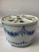 Antik Huset 
presents: 
Bing & 
Grondahl 
Empire, 
Tealight warmer 
/ Tea warmer.
Dec. No. 237.