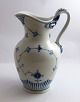 Lundin Antique 
presents: 
Bing & 
Gröndahl. Blue 
painted. Water 
jug. Model 444. 
Height 23 cm. 
(1 quality)