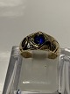 Antik Huset 
presents: 
14 carat 
gold ladies 
ring with blue 
sapphire.
Ring size 44.