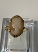 Antik Huset 
presents: 
Camé gold 
ring, 9 carat 
gold
Ring size 55