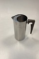 Danam Antik 
presents: 
Stelton 
Cylinda-line 
stainless steel 
serving jug