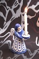 K&Co. presents: 

L. Hjorth 
ceramic large 
angel with blue 
/ white glaze 
holding a small 
candle. 
H:14cm...