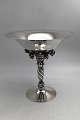Danam Antik 
presents: 
Vintage 
Georg Jensen 
Sterling Silver 
Grape Bowl No 
263B 
(1925-1933)
