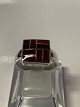 Antik Huset 
presents: 
Ladies 
ring in 
sterling silver 
with red 
enamel.
Size. 59.