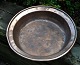 Pegasus – Kunst 
- Antik - 
Design 
presents: 
Large 
Danish antique 
milk dish, 
1757.