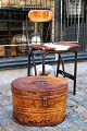 K&Co. presents: 
Old oval 
metal box with 
old original 
paint and fine 
patina. 
Super nice for 
storage...