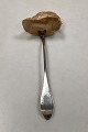 Danam Antik 
presents: 
Ornamental 
Decorative 
Spoon in Silver 
1832 with Snail 
Shell