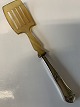 Antik Huset 
presents: 
Herring 
fork with leg, 
Rosen Danish 
Silver Cutlery
Length 18.3 
cm.