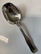 Antik Huset 
presents: 

Serving 
spoon in double 
fluted sterling 
silver by Georg 
Jensen.
Length 20.3 
cm.