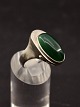 Middelfart 
Antik presents: 
Sterling 
silver ring 
with cabochon 
cut green stone