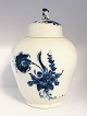 Lundin Antique 
presents: 
Royal 
Copenhagen. 
Blue flower, 
svejfet. Bojan. 
Model 1791. 
Height 29 cm. 
(4 quality)