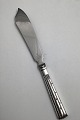 Danam Antik 
presents: 
O.V. 
Mogensen Silver 
/ Stainless 
Steel Champagne 
Layer Cake 
Knife (Small)