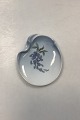Danam Antik 
presents: 
Bing and 
Grondahl Bowl 
with Wisteria 
No. 72/88